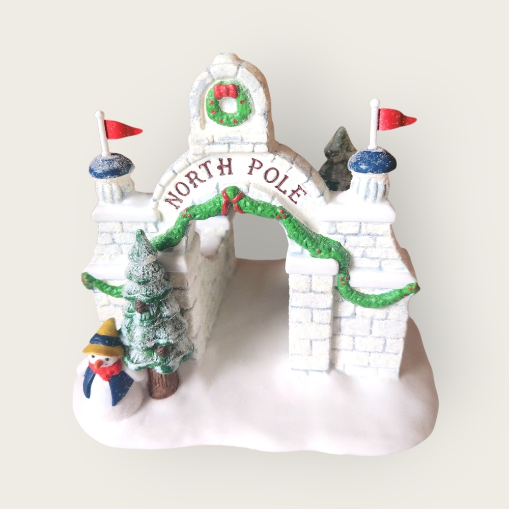 Department 56 Festive North Pole Gate- Vintage 1993 Retired- Heritage Village